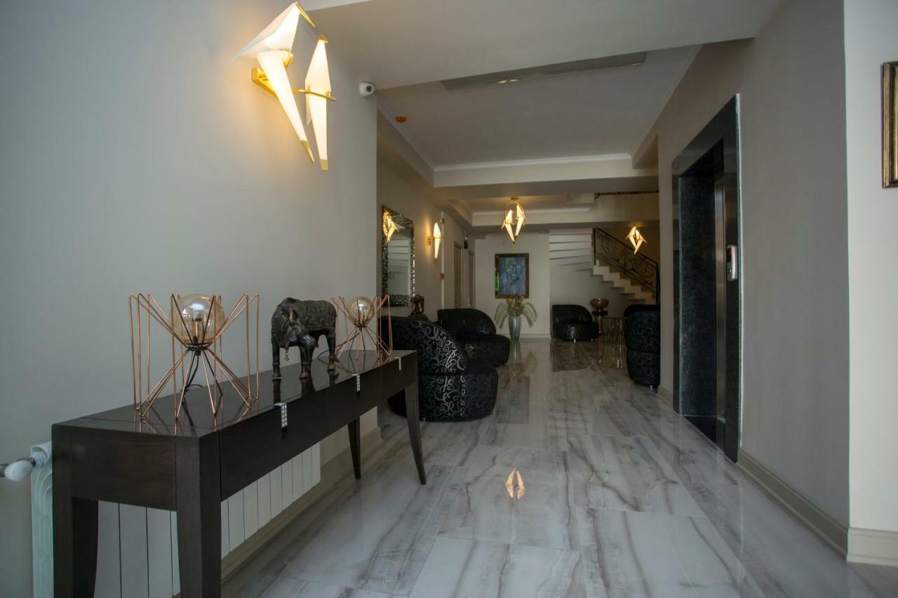 Downtown Hotel Batumi Exterior foto