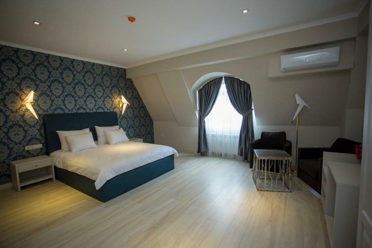 Downtown Hotel Batumi Exterior foto